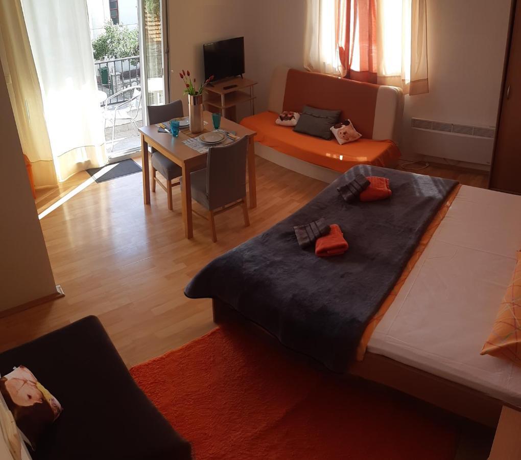 Apartments Lans Vodice Buitenkant foto